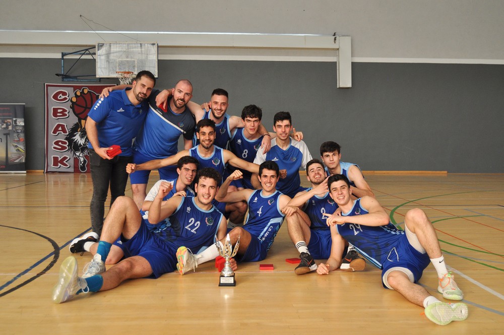 San Cernin gana y asciende a Primera Nacional